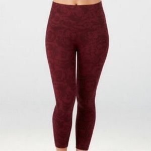 Spanx Burgundy Rose Patterned Leggings Size 1X